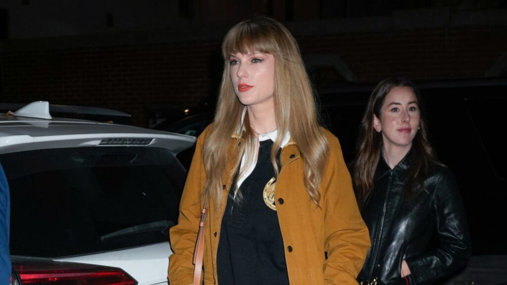 Taylor Swift Celebrates ‘1989 (Taylor’s Version)’ Release With HAIM in Stylish Night Out