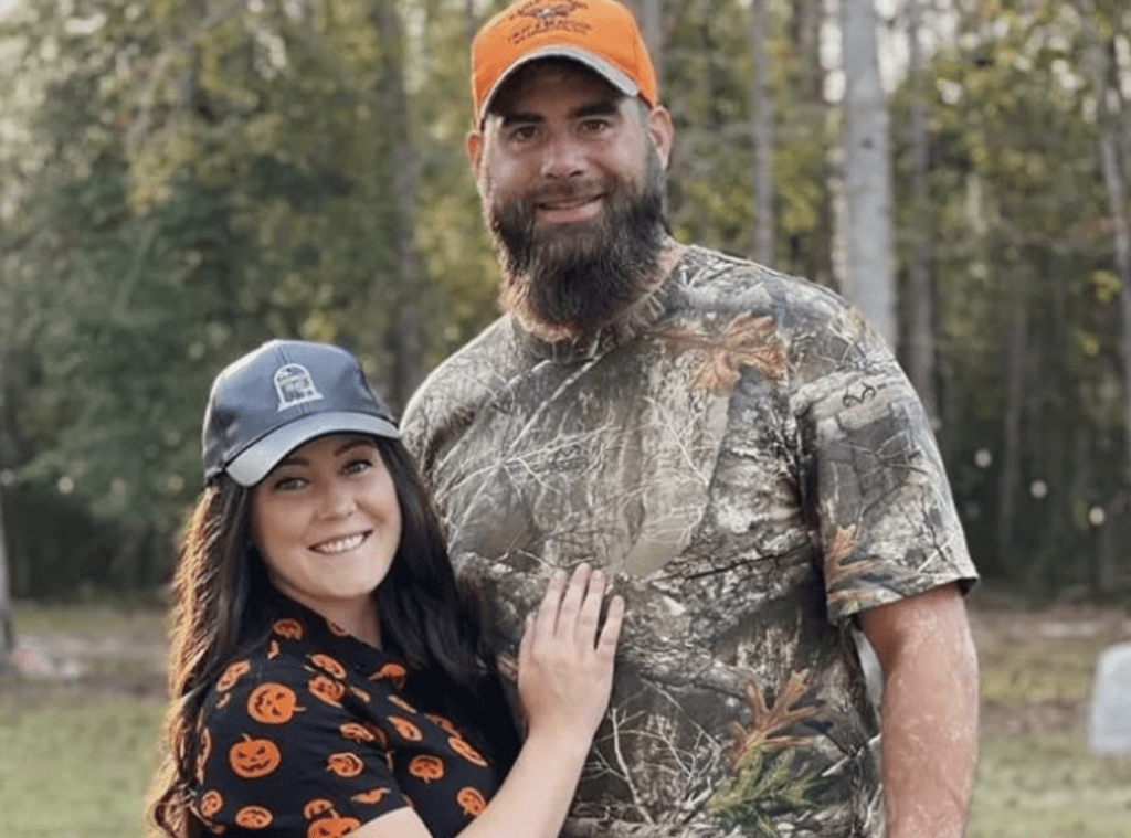 Jenelle Evans Blasts “Toxic” Mom, Unfollows David Eason