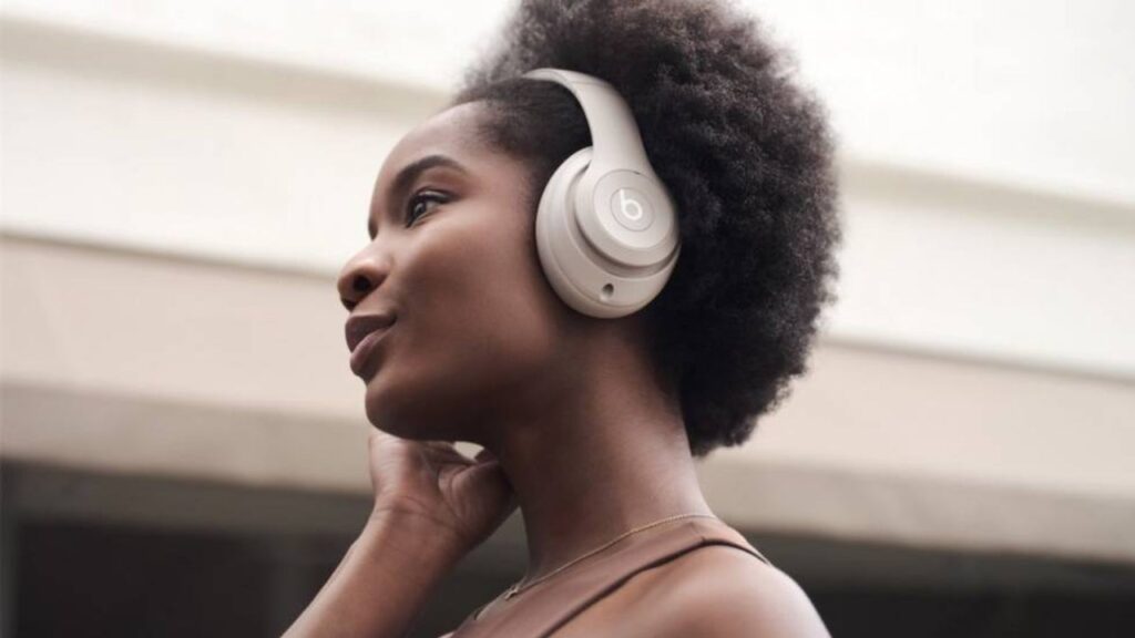 Beats Studio Pro Headphones Are $150 Off at Amazon’s Early Black Friday Sale 2023